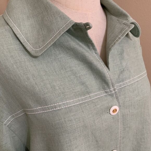 St. John Sport Size L Button Down Shirt 100% Linen Mint Green Relaxed Coastal - Picture 7 of 9